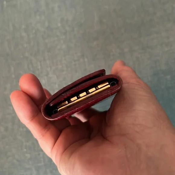 Louis Vuitton Red Vernis Key Holder, EUC - Picture 5 of 11